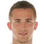 Tomáš Pekhartdisparo a la cabeza